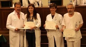 premian una investigación, sobre el uso de terapia fotodinámica para eliminar las caries